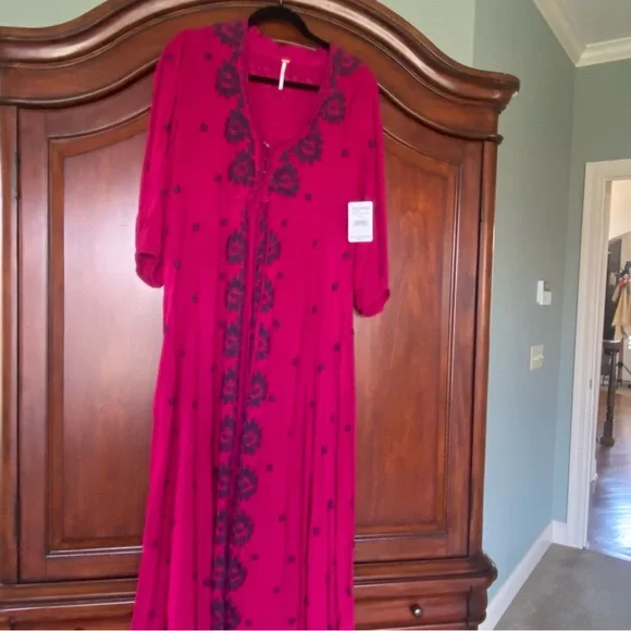 Free People Magenta Combo Embroidered V-Neck 3/4 Sleeve Maxi Dress Medium M - Picture 3 of 6